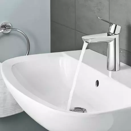 Grohe Bau 550mm 1TH Basin + Half Pedestal 2 Grohe Bau 550mm 1TH Basin + Half Pedestal - Image 2
