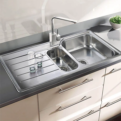 Rangemaster Oakland 1.5 Bowl Stainless Steel Kitchen Sink 1 Rangemaster Oakland 1.5 Bowl Stainless Steel Kitchen Sink
