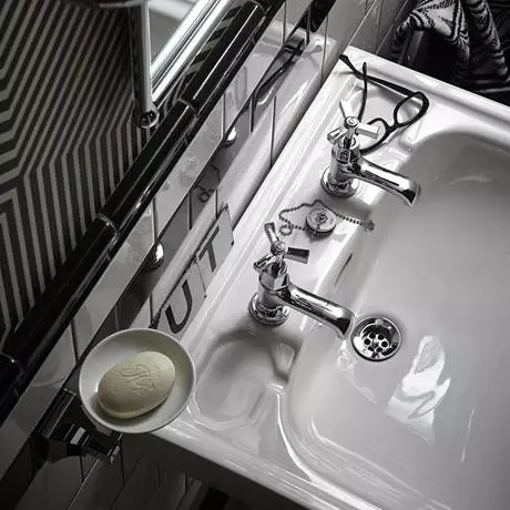 Heritage - Granley Deco 2TH Basin & Pedestal 4 Heritage - Granley Deco 2TH Basin & Pedestal - Image 4